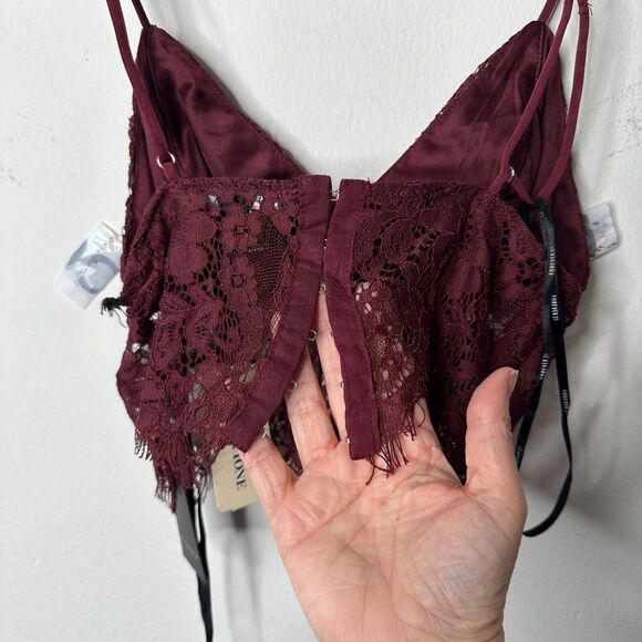 NWT Burgundy Wine Plum V-Neck Lacey Crop Cami Top S - Picture 3 of 7